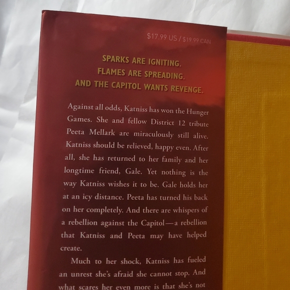 : 2 catching fire hunger games books by Suzanne Collins hard cover book club - Picture 7 of 9